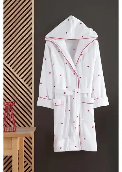 Varol Kalpli Nakışlı %100 Pamuk Love Serisi Bornoz Şıklık ve Konforun Buluşması