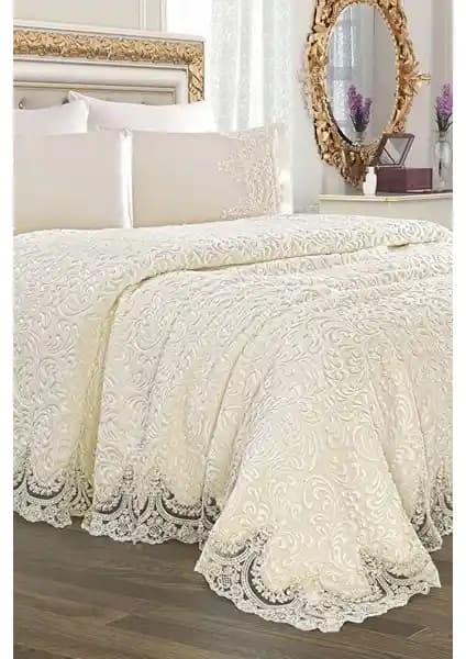 Yarençeyiz Dantelli Gelin Battaniye Seti: Şık ve Konforlu Yatak Dekorasyonu Çözümü