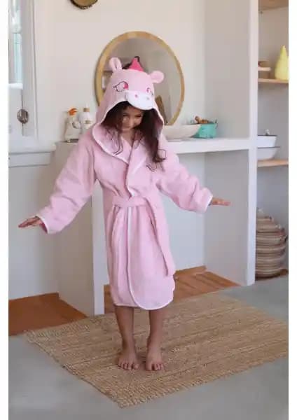 Zengin Home Çocuk Kapüşonlu Bornozu: Şık ve Konforlu Günlük Kullanım Ürünü