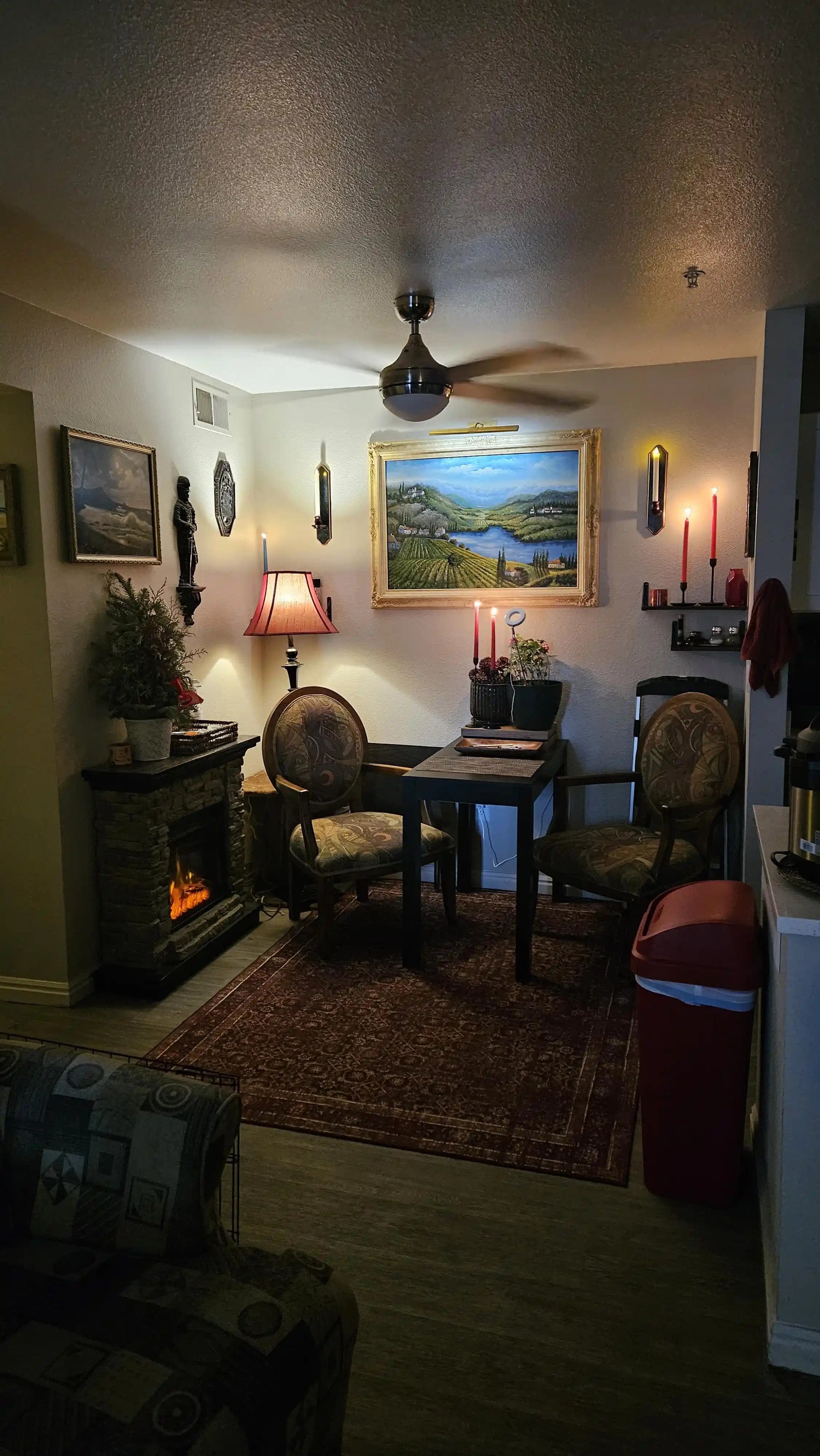 Küçük Alanlarda Yemek Alanı Düzenlemesi: Estetik ve Fonksiyonellik İçin Pratik Çözümler