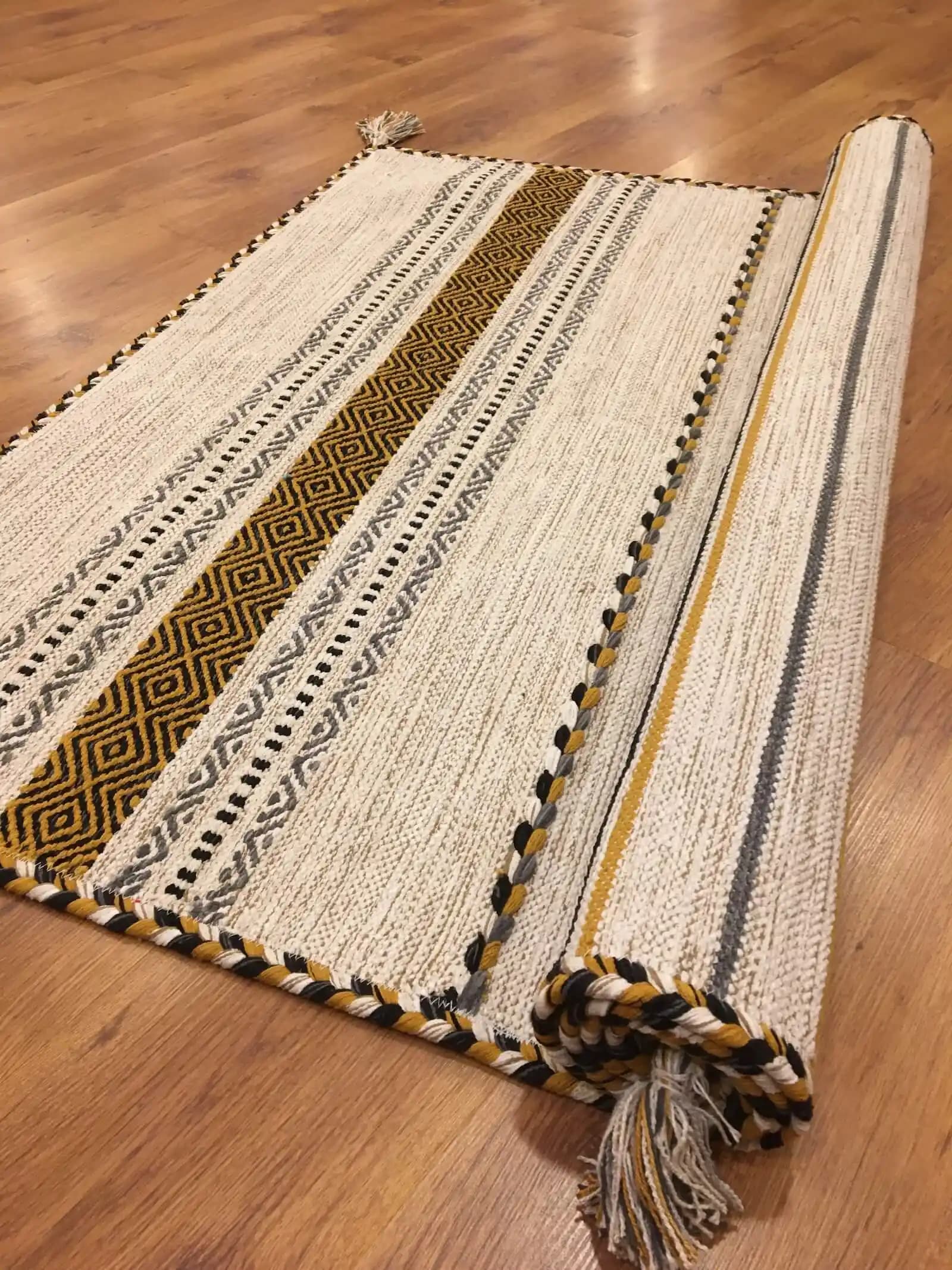 İskandinav Kilim Modelleri ile Modern ve Sade Dekorasyon Çözümleri
