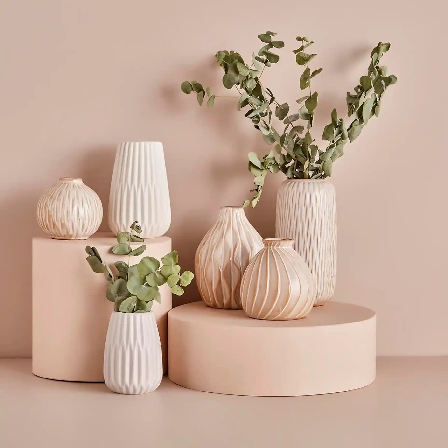 Krem Vazolar ile Modern ve Zarif Dekorasyon Fikirleri ve Modelleri