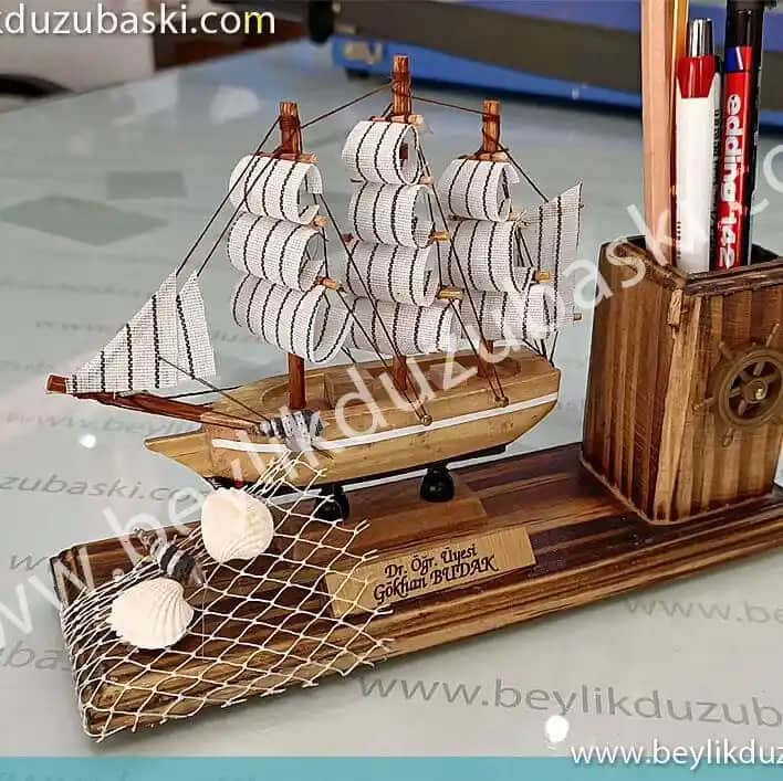 Masa Üstü Hediyelikler ve Dekorasyon İçin Şık ve İşlevsel Aksesuarlar