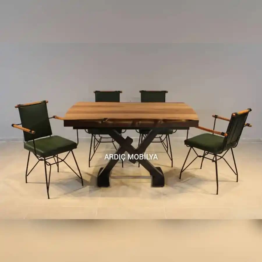 Metal Ayaklı Masalar: Modern ve Dayanıklı Dekorasyon Çözümleri