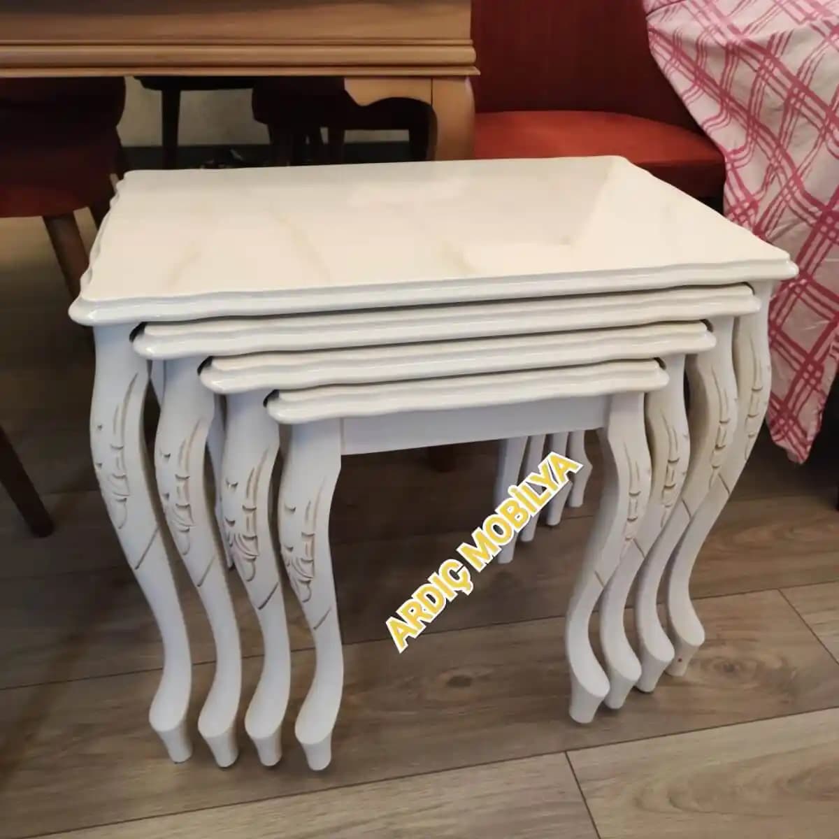 Modern ve Şık Zigon Sehpa 4'lü Setleri ile Dekorasyonunuzu Geliştirin