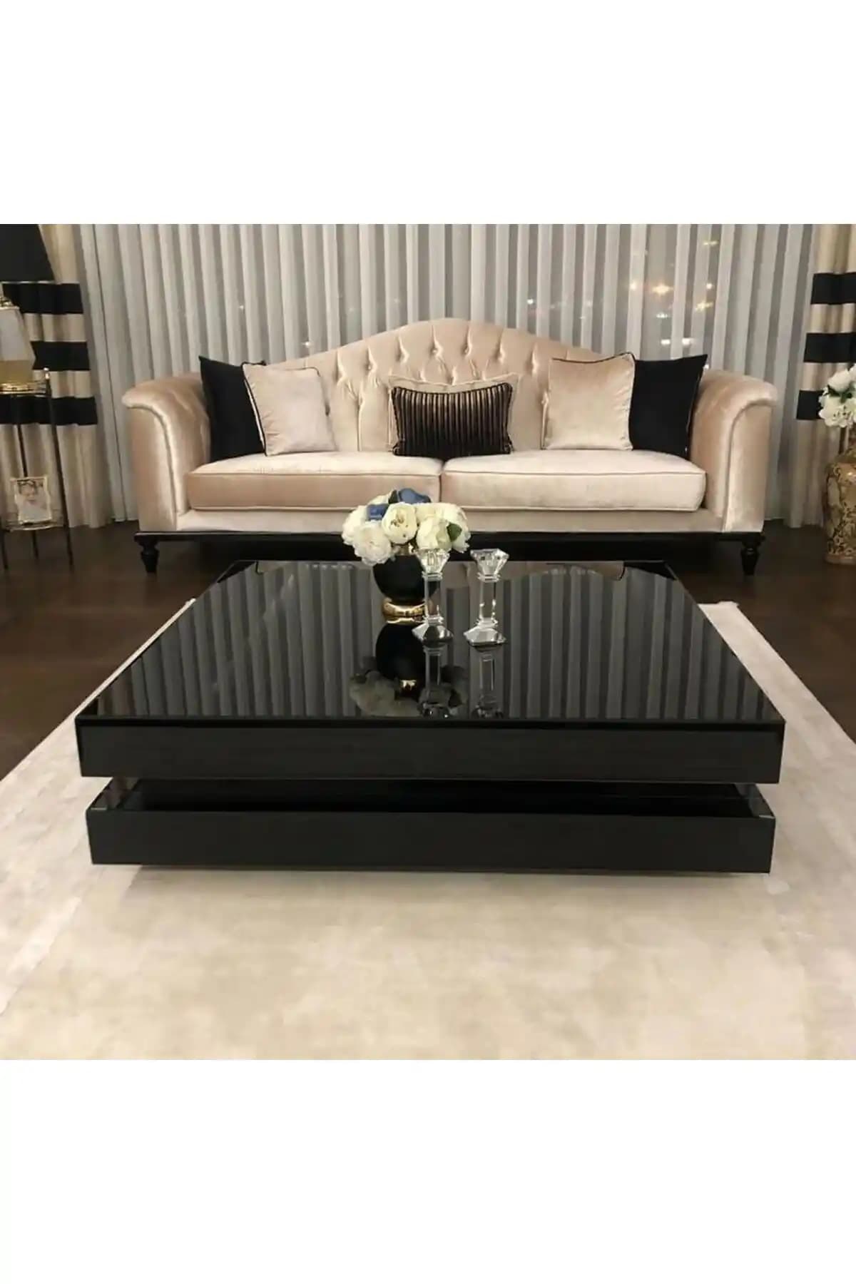 Siyah Camlı Orta Sehpa ile Modern ve Şık Ev Dekorasyonu Yaratma Rehberi