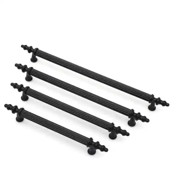 Siyah Dolap Kulpları ile Modern ve Şık Dekorasyon Çözümleri