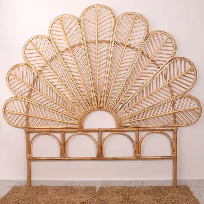 Yatak Odalarına Doğal Şıklık Katmak İçin Rattan Yatak Başlıkları Seçenekleri