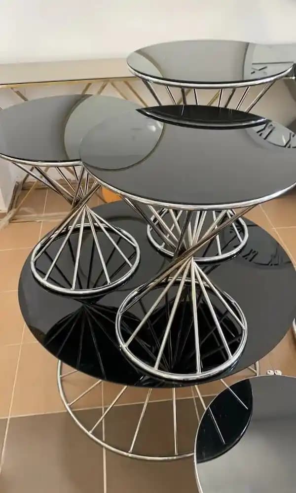 Yuvarlak Cam Sehpa Seçenekleri ve Dekorasyonda Kullanım İpuçları