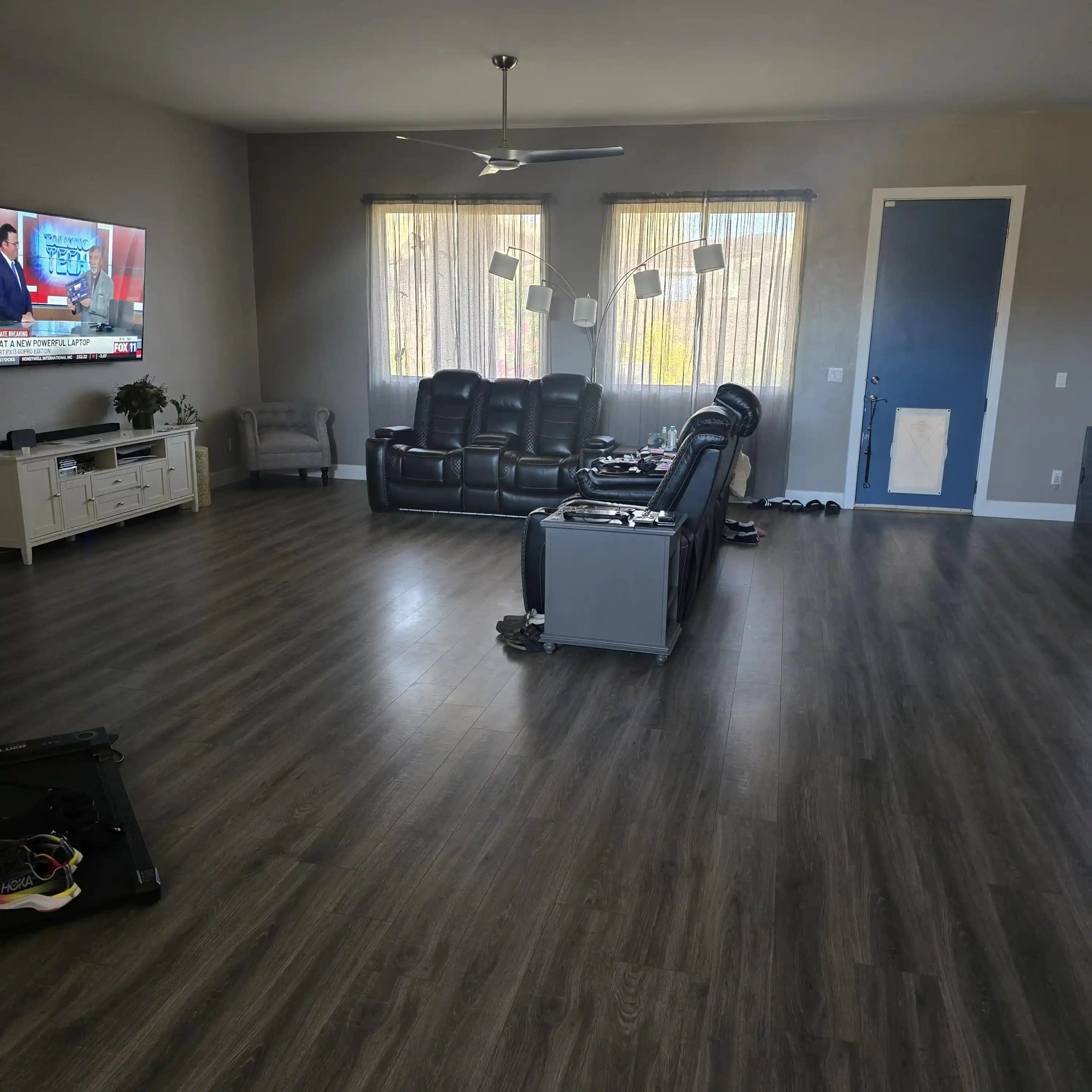 Büyük Açık Planlı Salonlarda Fonksiyonel ve Estetik Dekorasyon Önerileri