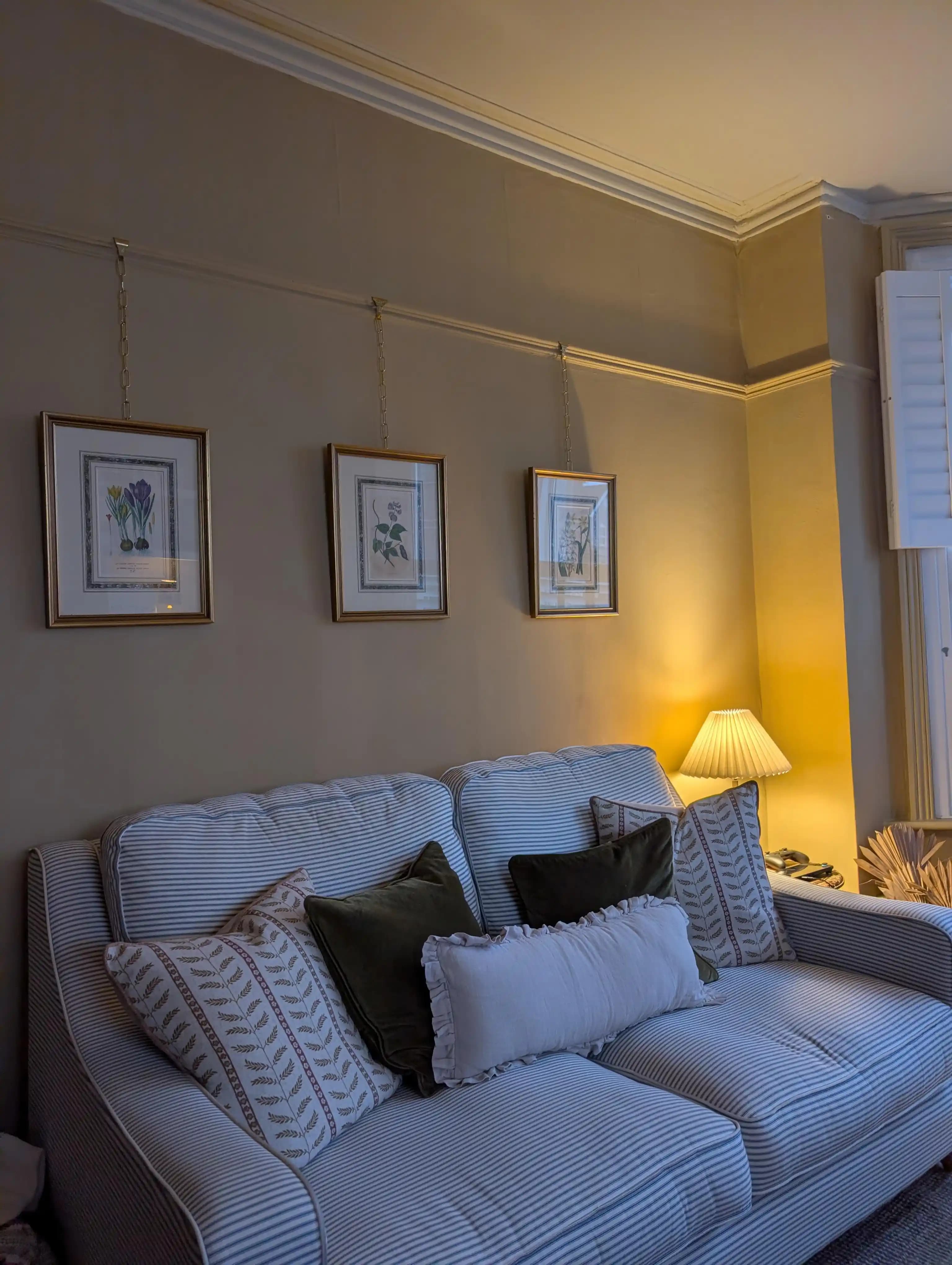 Duvar Resimlerinin Yüksekliği ve Yerleşimi: Estetik ve Fonksiyonel Düzenleme Yöntemleri