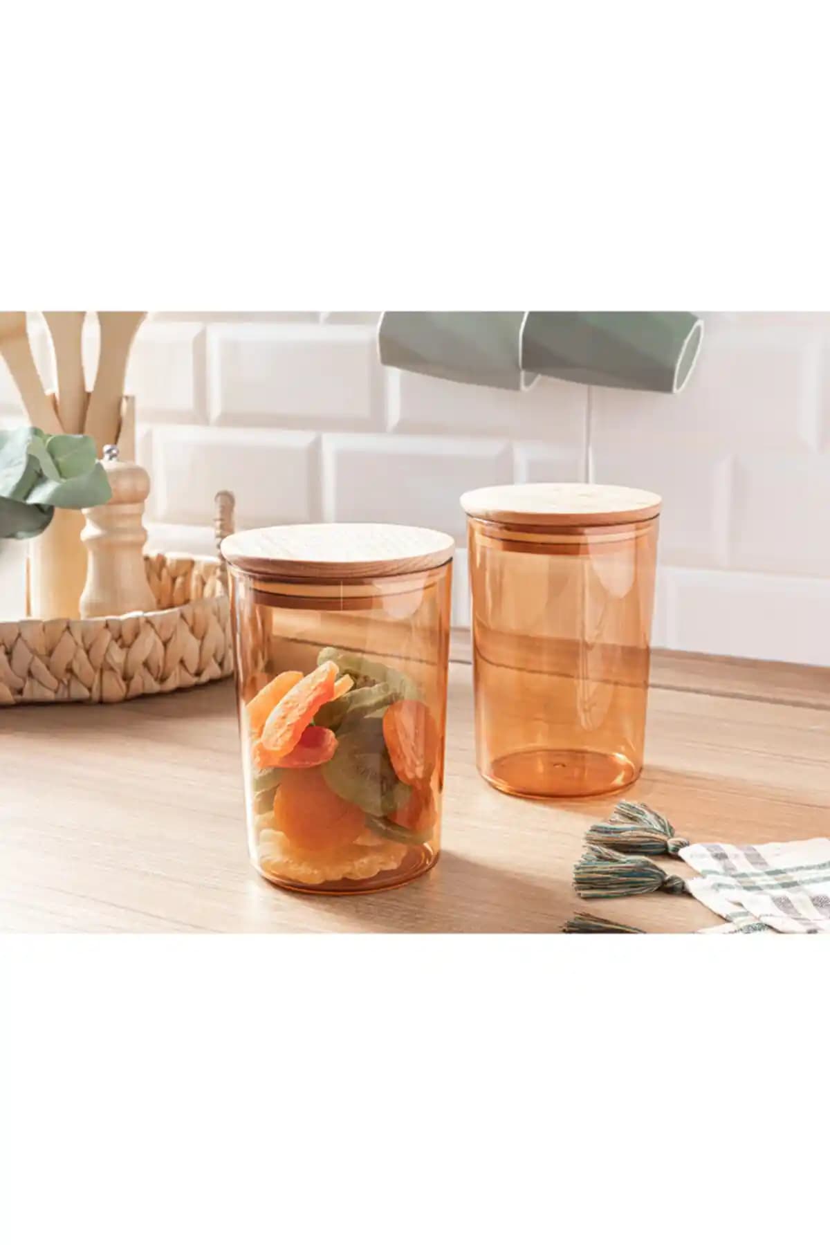 English Home Carlisa Plastik Saklama Kabı 900 Ml Amber Renkli ve Vakumlu Kapaklı Pratik Çözüm