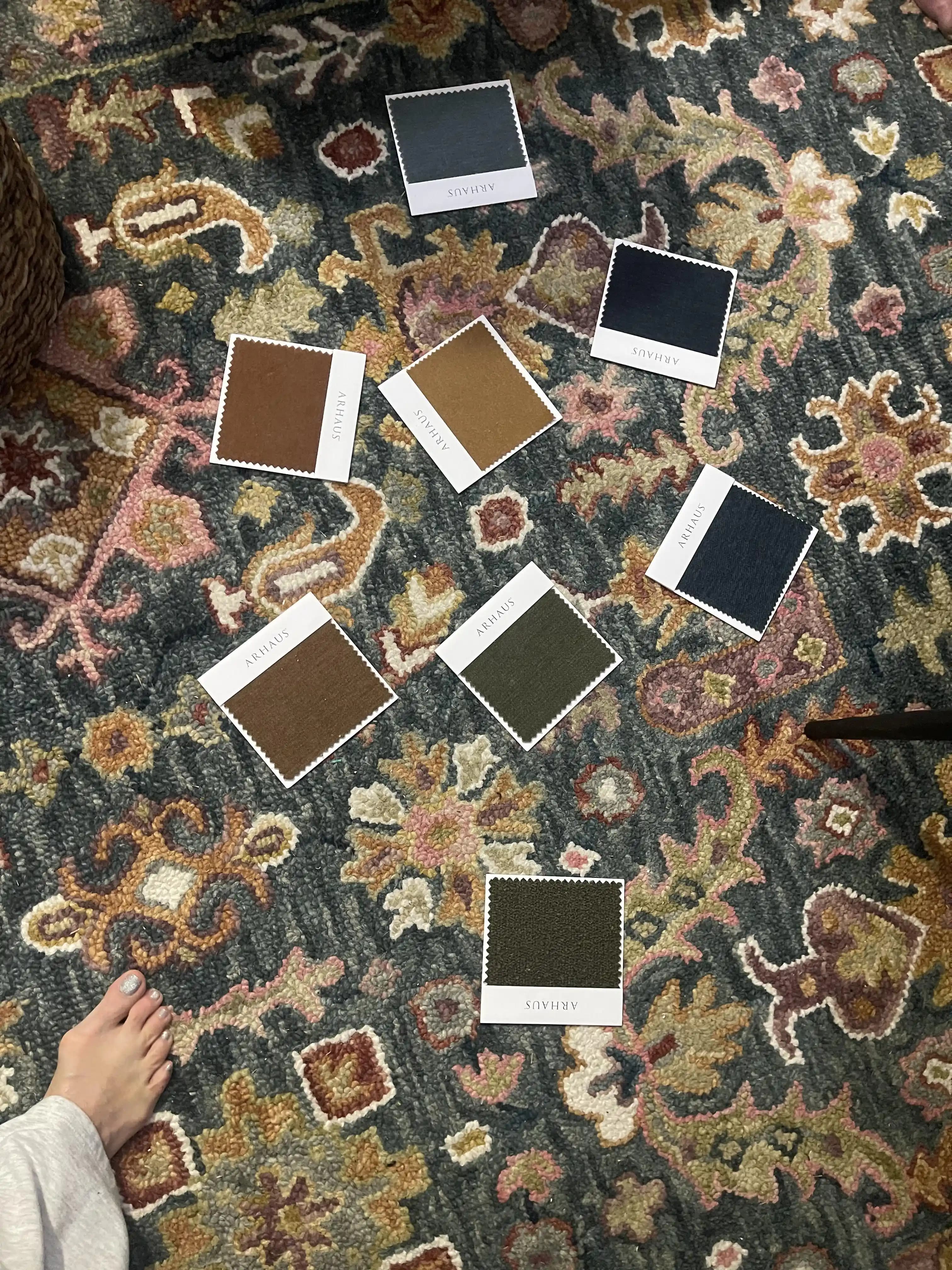 Halı ile Uyumlu Kanepe ve Sandalyeler İçin Doğru Renk Seçimi ve Kombinasyonları