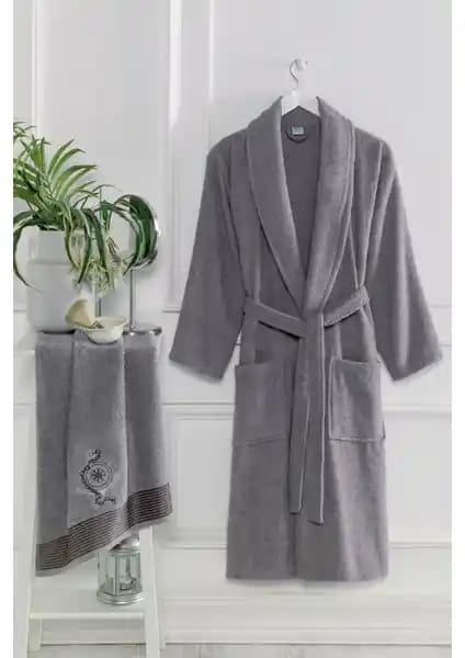 İki farklı banyo bornozunun özellikleri ve karşılaştırması