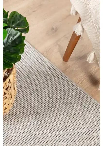 Karşılaştırmalı Halı Seçimi: Konfor Halı Loopy 5553 ve West Home Makinede Yıkanabilir Halı