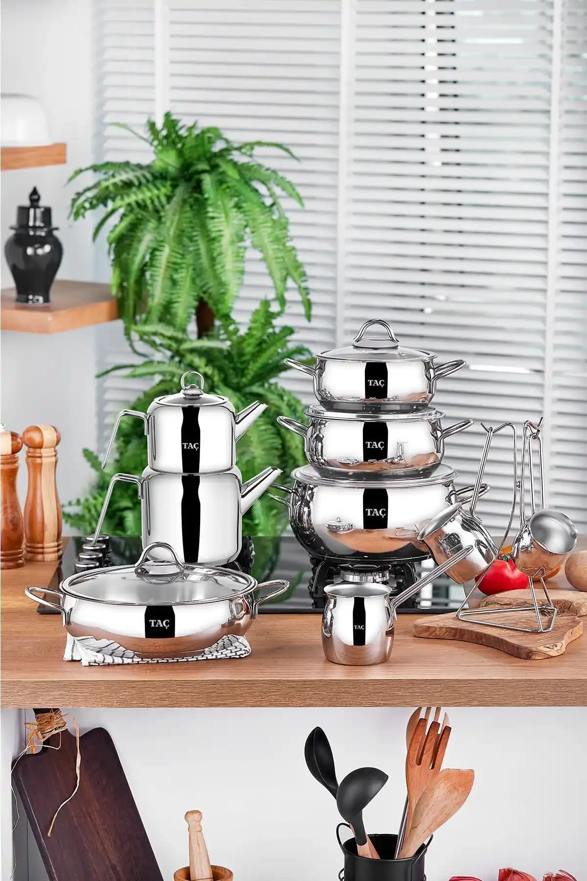 Taç Vallena 15 Parça Çelik Çeyiz Seti: Dayanıklı ve Fonksiyonel Mutfak Gereçleri