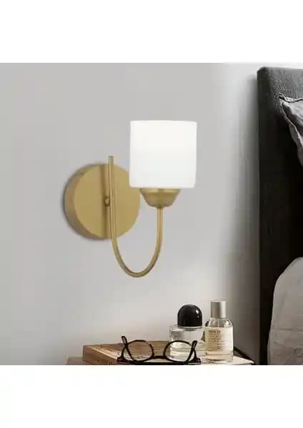 Apliqa Esila Eskitme Boyalı Duvar Lambası Modern ve Şık İç Mekan Aydınlatma Çözümü