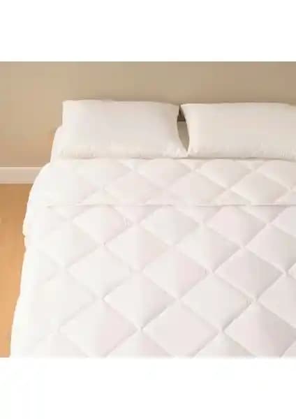 Bella Maison ve Yataş Macaron Wellsoft Yorgan Karşılaştırması 2023