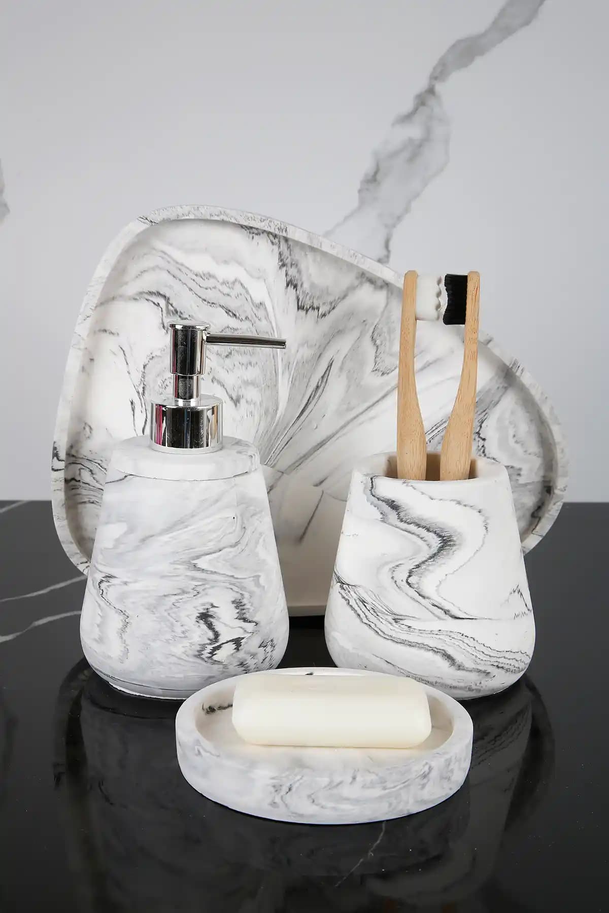 Betonmall 4 Parça Mermer Desenli Beton Banyo Takımı: Modern ve Dayanıklı Tasarım Çözümü