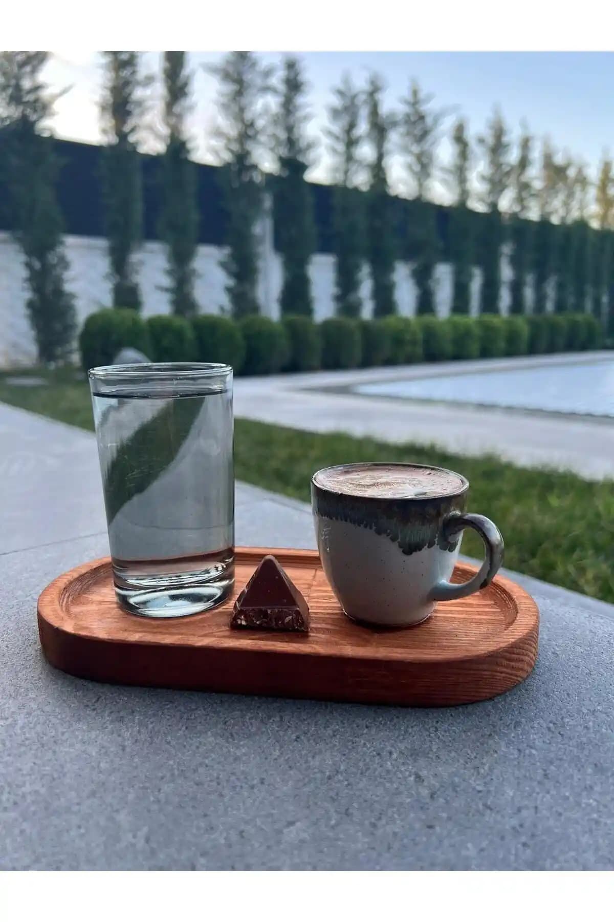 BÜYÜLÜ HOME Oval Ahşap Stand: Estetik ve Çok Amaçlı Kullanım İçin Modern Tasarım