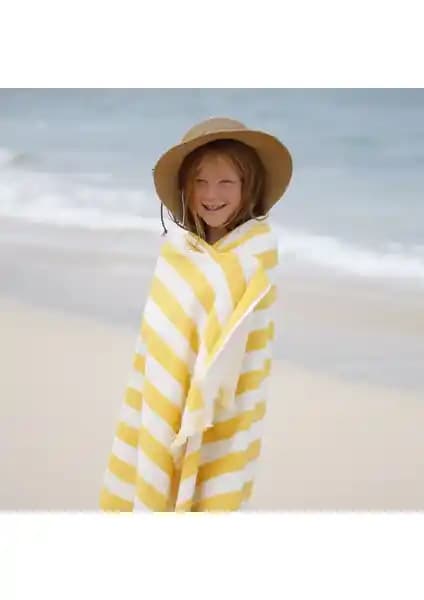 Çevre Dostu Geri Dönüştürülmüş Malzemelerden Üretilen Çocuk Plaj Havlusu