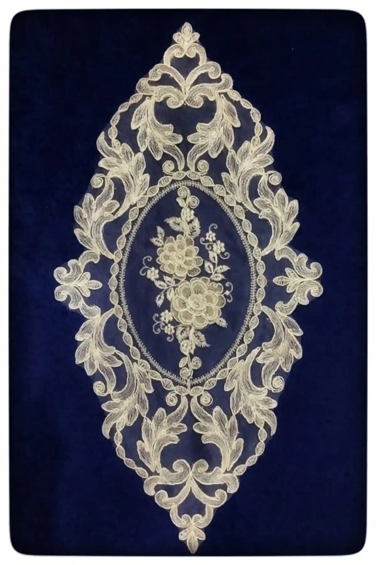 ÇeyizHan Sehpa ve Konsol Örtüsü: Estetik ve Dayanıklı Tasarım ile Dekorasyonunuza Şıklık Katın