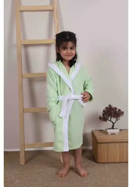 Çocuk Bornozları Karşılaştırması: Lavin Kapüşonlu ve My Sweet Baby Kadife Ürünleri