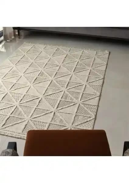 Cool Halı Sakura ve Vetrina Modellerinin Detaylı Karşılaştırması