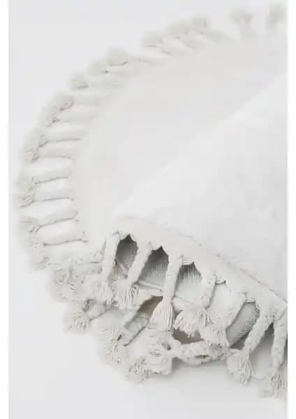 Dijidekor Beyaz Oval Post Dokuma Halı: Modern ve Hijyenik Seçenekler