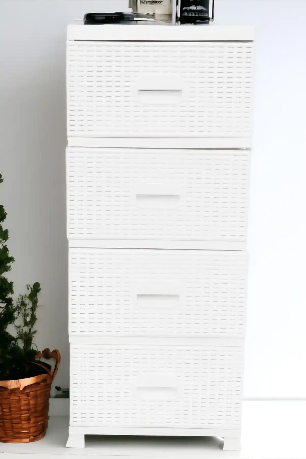 Ferah Plastik Beyaz Raddan Komodin: Modern Tasarım ve Geniş Depolama Alanı Özellikleri