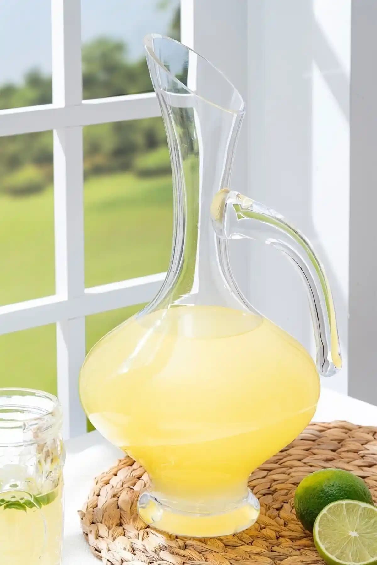 Glamis Selen Concept Lüx El Yapımı Cam Kulplu Sürahi: Şık ve Dayanıklı Dekoratif Ürün