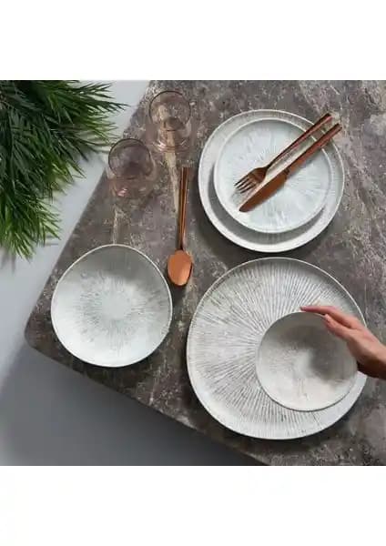 Güral Porselen Roden 24 Parça Yemek Takımı Şık ve Dayanıklı Tasarımıyla Öne Çıkar