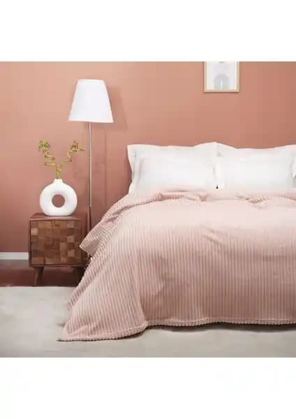 Karaca Home Çift Kişilik Battaniye Karşılaştırması: Joena Pudra ve Scala Mürdüm Modelleri