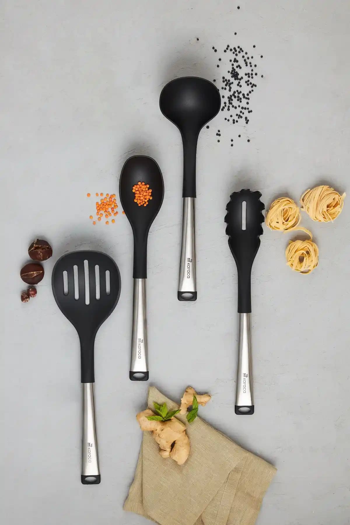 Karaca Luna 4 Parça Servis Seti: Şık ve Dayanıklı Mutfak Aksesuarları