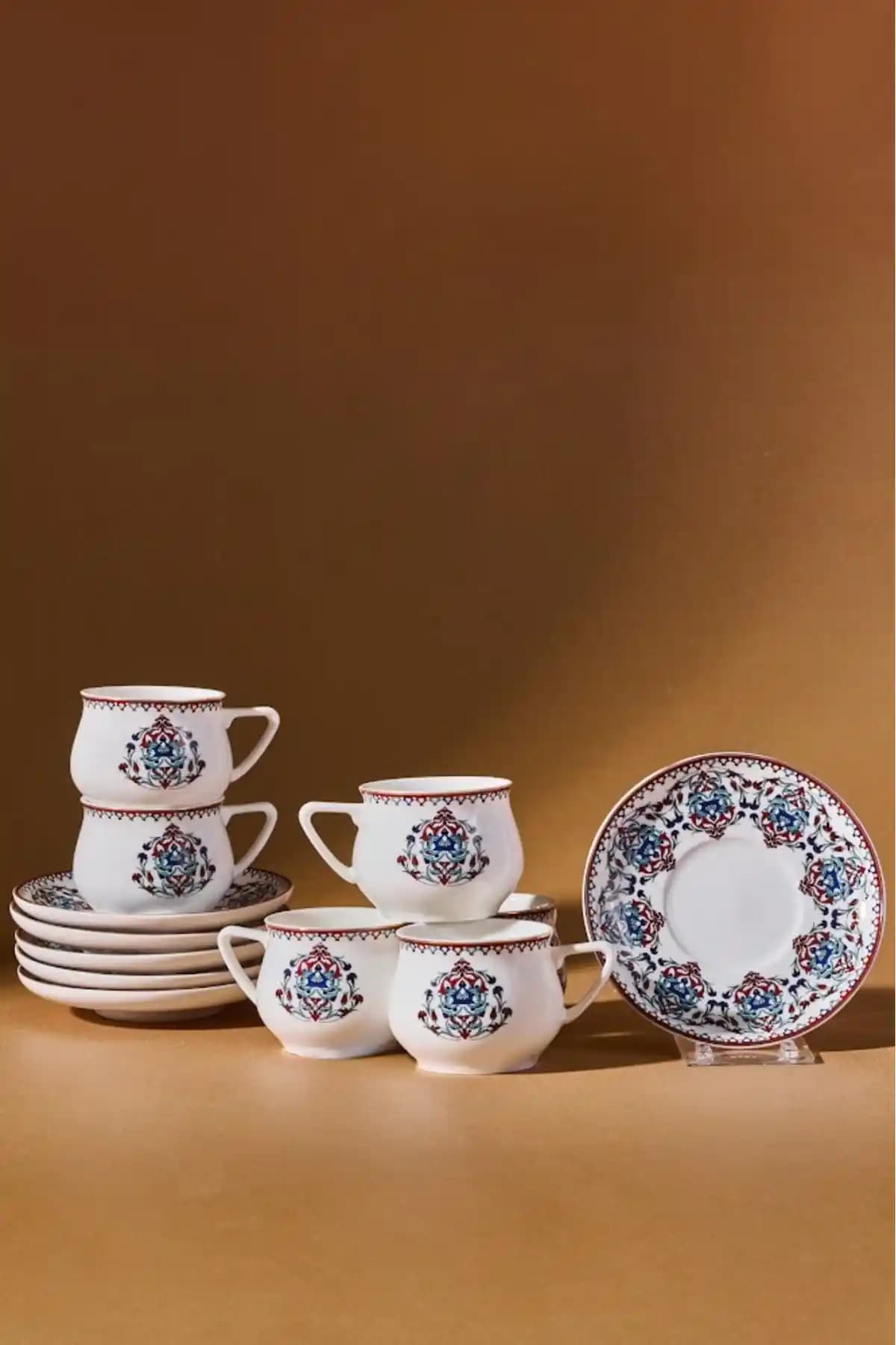 Karaca Nakkaş 6 Kişilik Kahve Fincanı Takımı Estetik ve Dayanıklı Tasarım