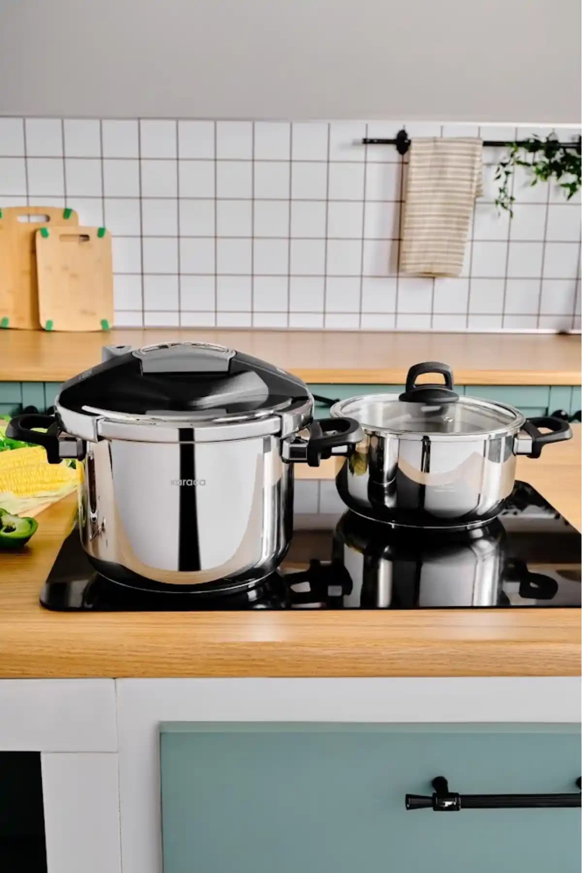 Karaca Perfect Gray Indüksiyon Tabanlı Düdüklü Tencere Seti: Modern Tasarım ve Güvenli Kullanım