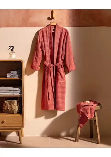 Madame Coco Carla Kimono Bornoz Seti Yüksek Kalite ve Fonksiyonellik Sunar