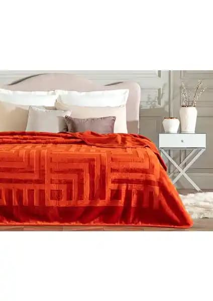 Madame Coco Clementine Vizondan Emboss Çift Kişilik Battaniye Şık ve Konforlu Tasarım