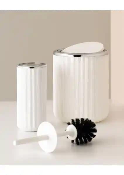 Madame Coco Martre Krom Lautre 2'li Banyo Seti Modern ve Şık Tasarımıyla Öne Çıkar