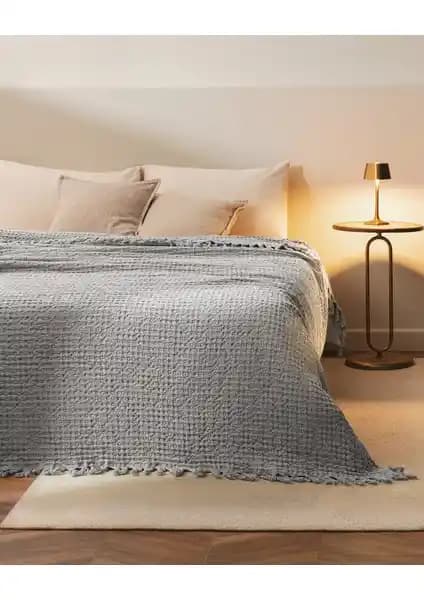 Madame Coco Mulette ve Stephane Çift Kişilik Yatak Örtüsü Karşılaştırması