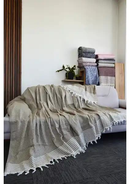 Mutlu Çeyiz Diamond ve Vagonik Royal Serisi Kanepe ve Çekyat Örtüleri Karşılaştırması