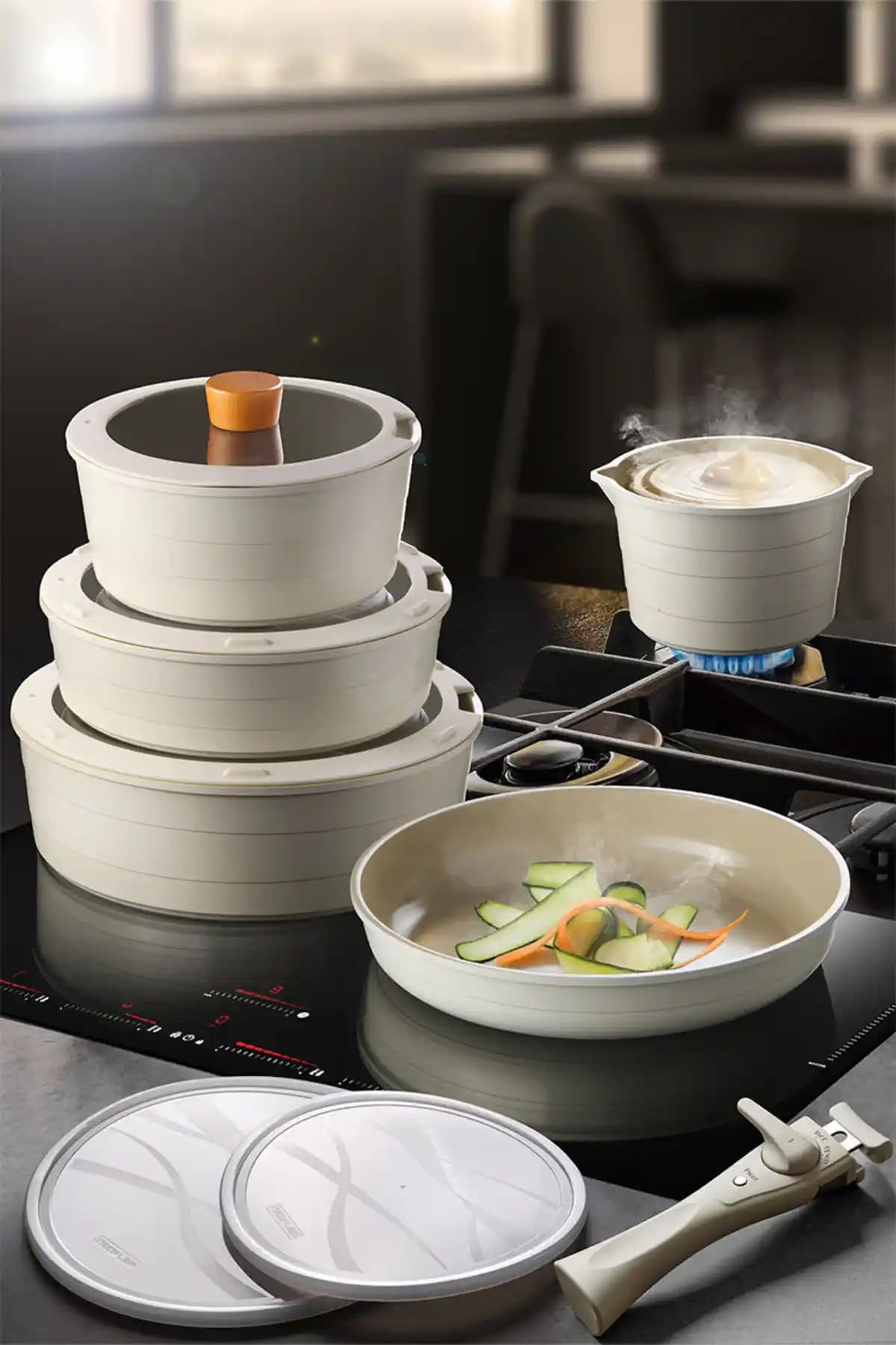 Neoflam Midas Bej 11 Parça Tencere ve Tava Seti Estetik ve Fonksiyonel Tasarım