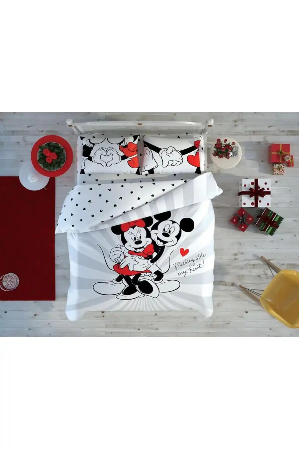 Taç Lisanslı Minnie Mickey Love Day Glow Çift Kişilik Nevresim Takımı Detayları