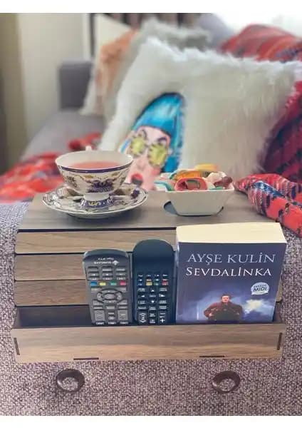Yaman Hediyelik Derili Ahşap Koltuk Sehpası: Şık ve Fonksiyonel Tasarım Özellikleri