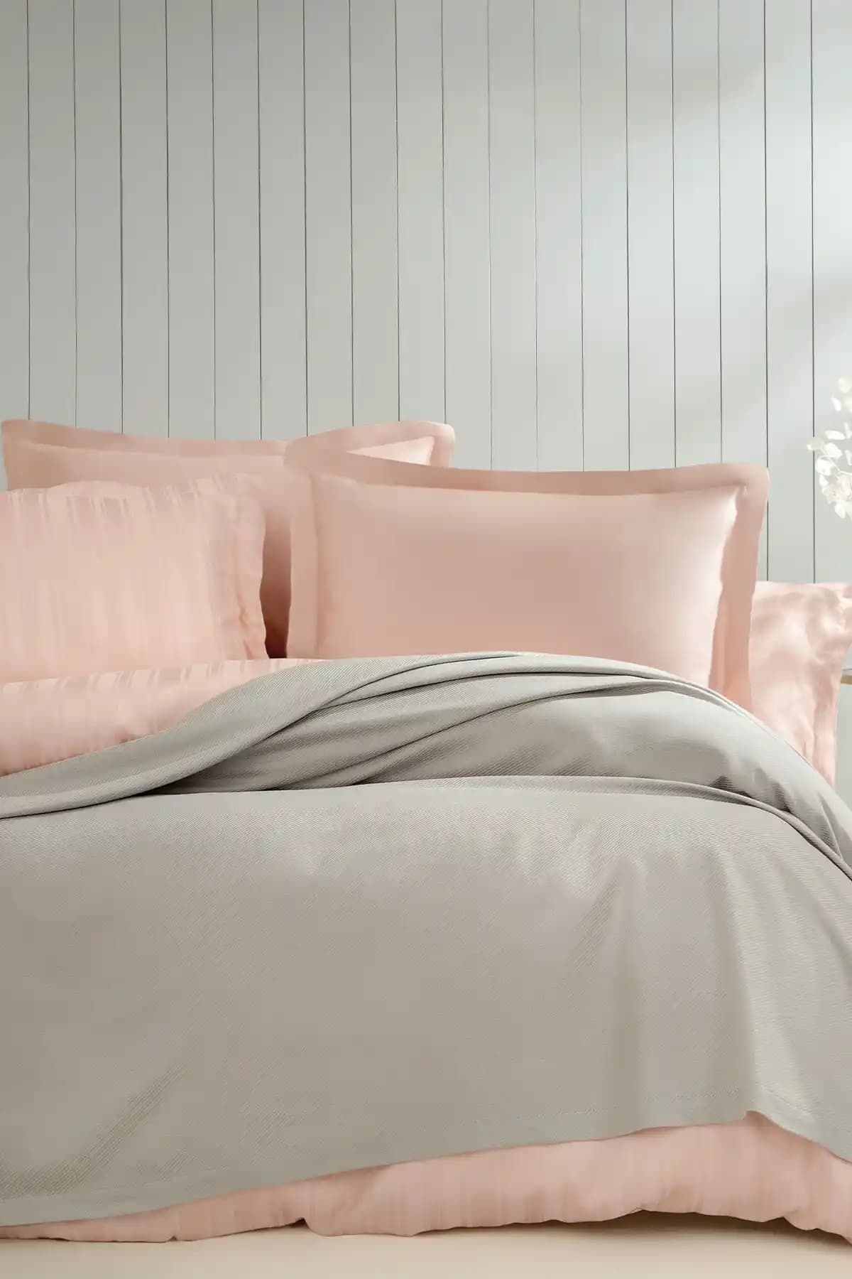 Yataş Anders Çift Kişilik Bambu Pike: Doğa Dostu ve Şık Yatak Örtüsü Seçenekleri