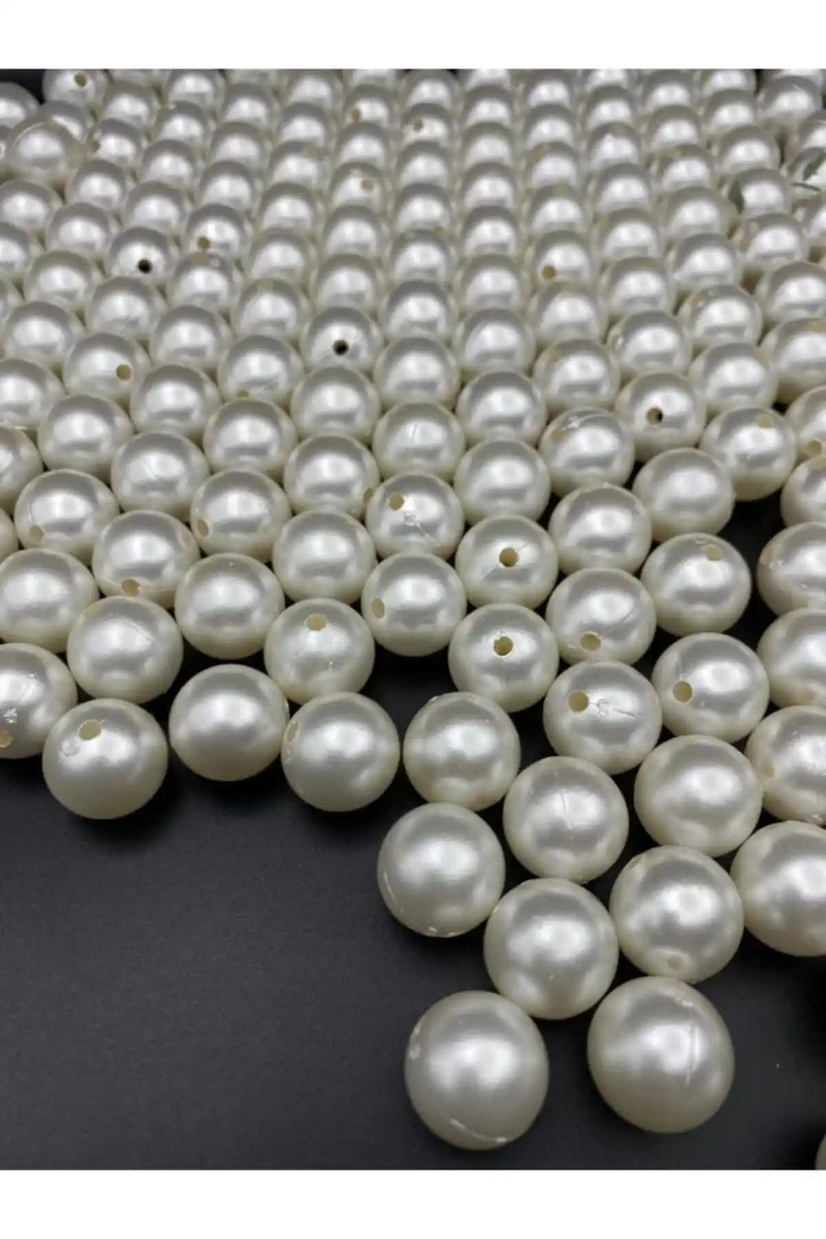 16mm Krem Renk Plastik İnci Boncuk Takı ve Aksesuar Yapımında Kullanım İçin Uygun