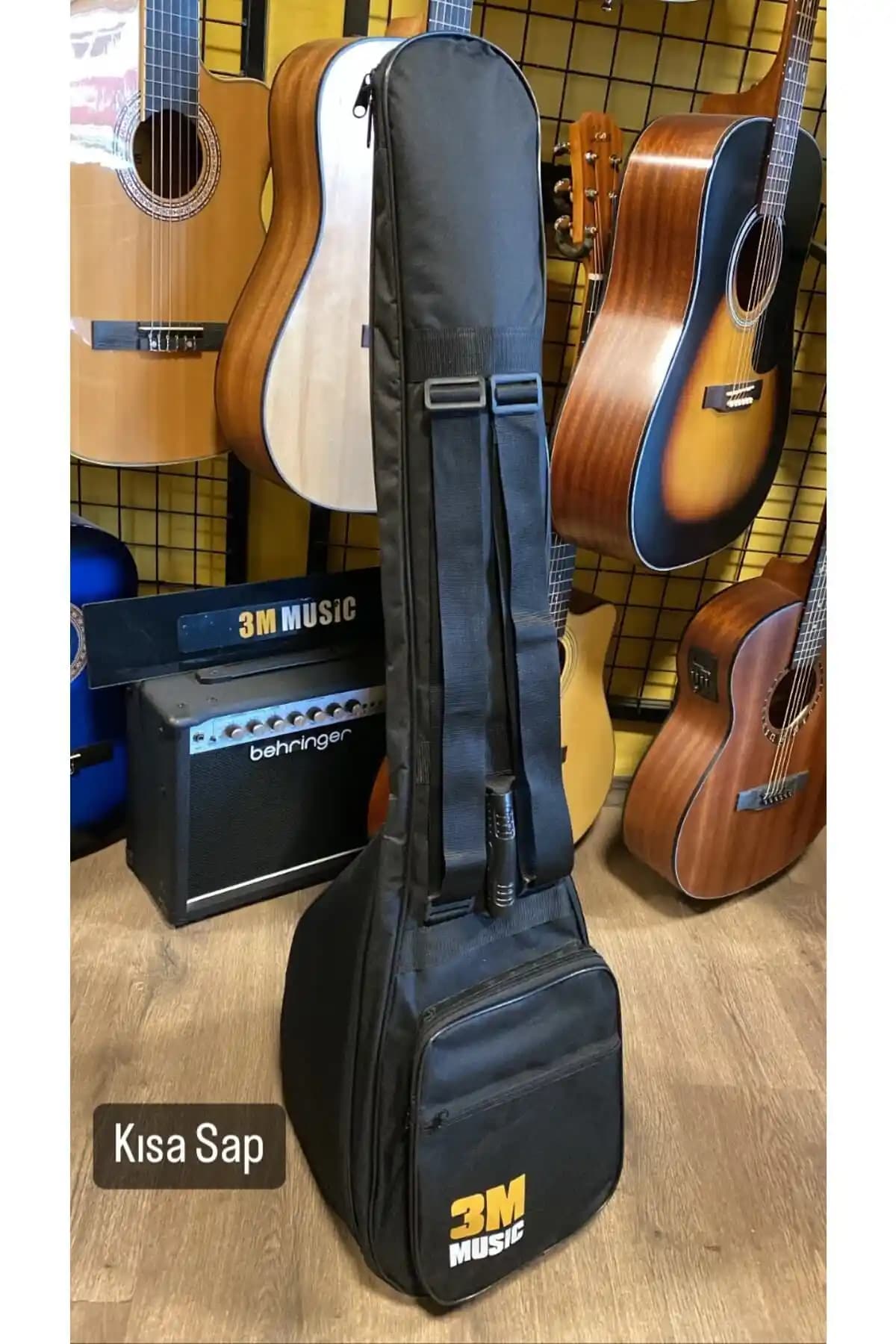 3M Atölye Saz Kılıfı ve PANDURA MÜZİK Bağlama Kılıfı Karşılaştırması