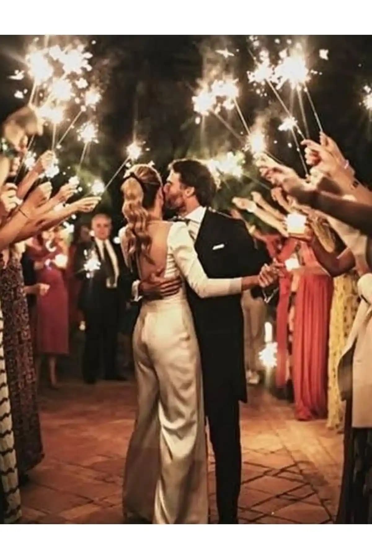 Bs İthalat Uzun 25'li 30 Cm Dayanıklı ve Çok Yönlü Parti Dekorasyon Ürünü