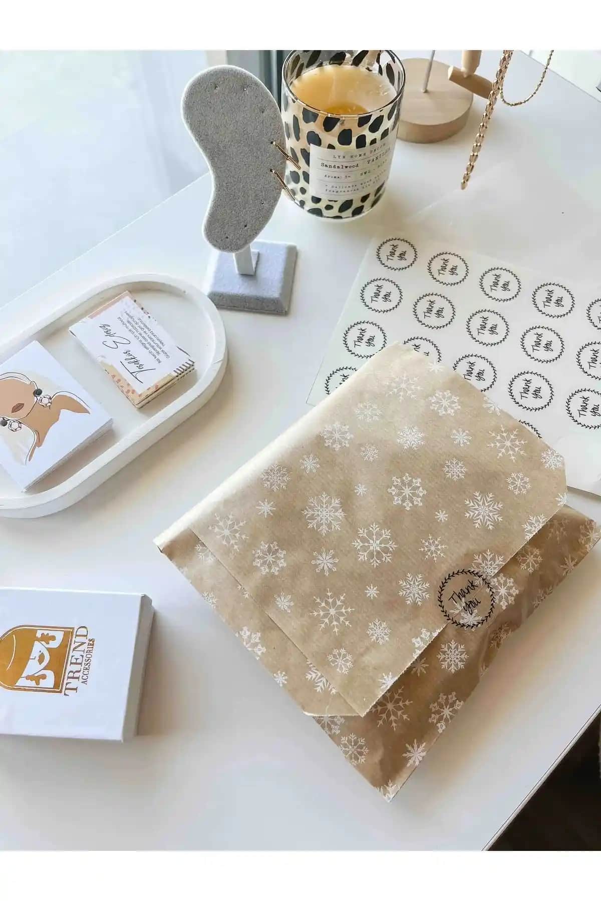 Dekals 50 Adet Kar Desenli Hediye Paketi Seti Noel ve Kış Teması İçin Uygun