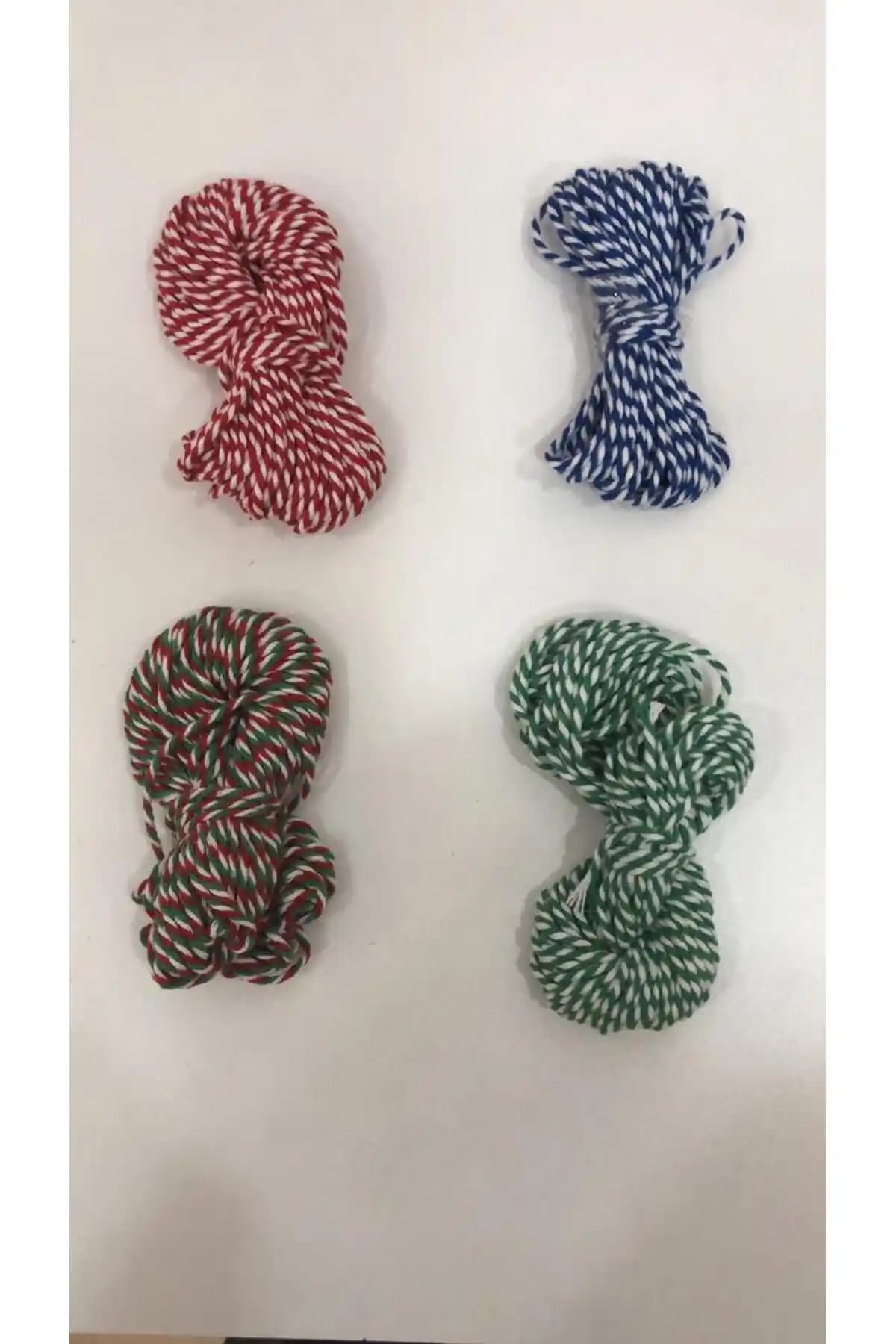 Dekals ve Lade Marteniçka İpi Karşılaştırması: Hangi Ürün Süsleme ve Hediye Paketlemede Daha Uygun?